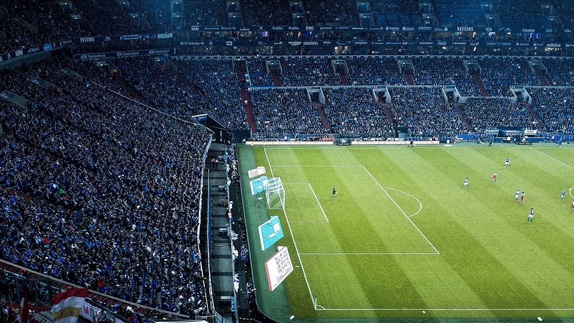 _新技术亮相：无人机全景直播高效呈现比赛_，无人机拍摄直播